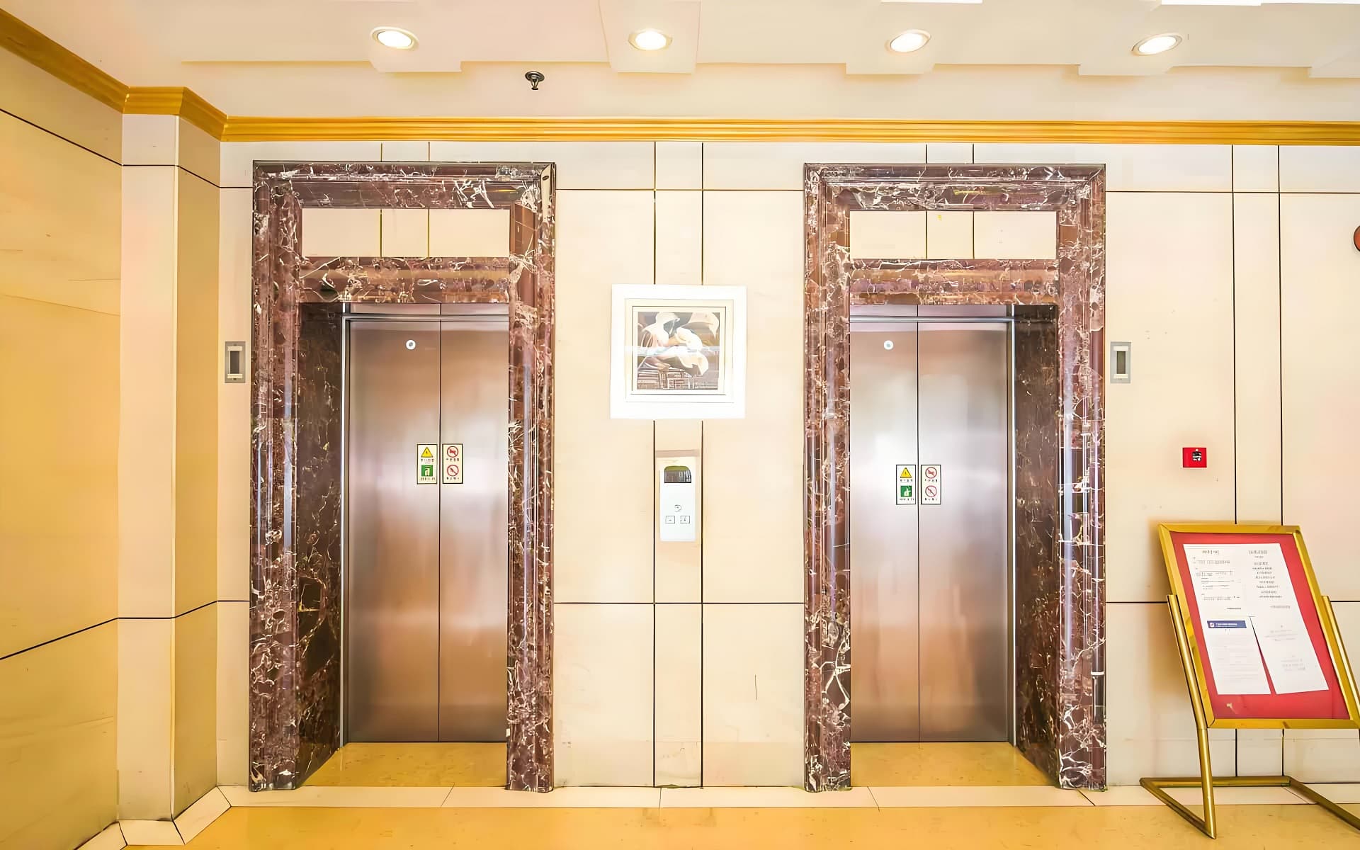 电梯厅